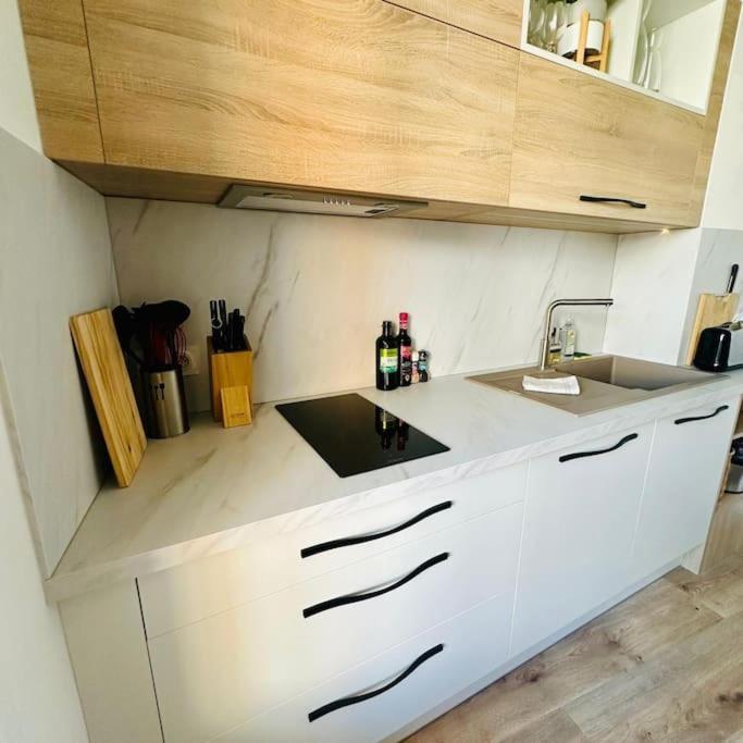 Apartamento L'Echappee Chic Au Coeur De Valence Valence  Exterior foto