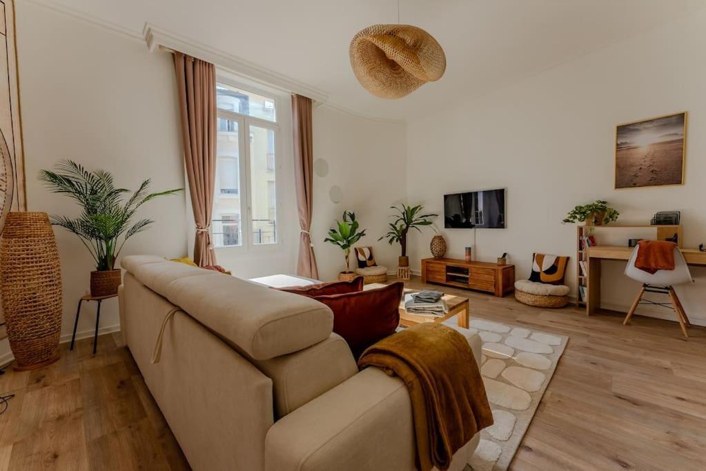 Apartamento L'Echappee Chic Au Coeur De Valence Valence  Exterior foto